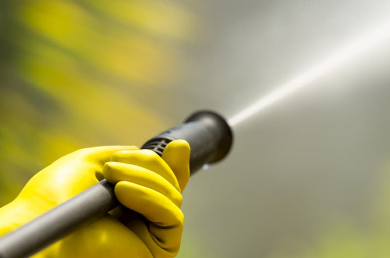 Reasons To Hire Professional Pressure Washing